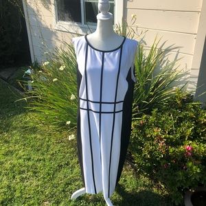 Sheath black and white by Calvin Klein